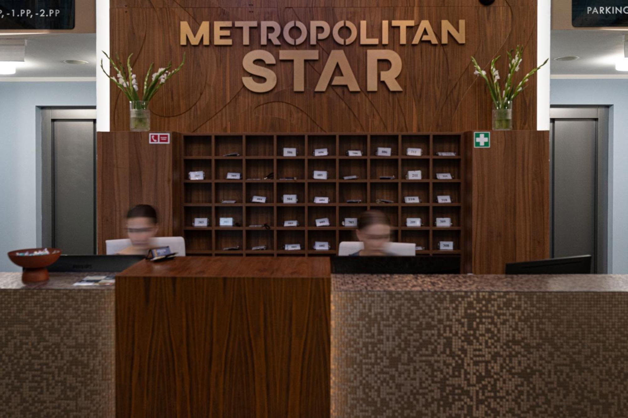 Hotel Reverie - Dependance, Check-In At Metropolitan Star Bratislava Extérieur photo