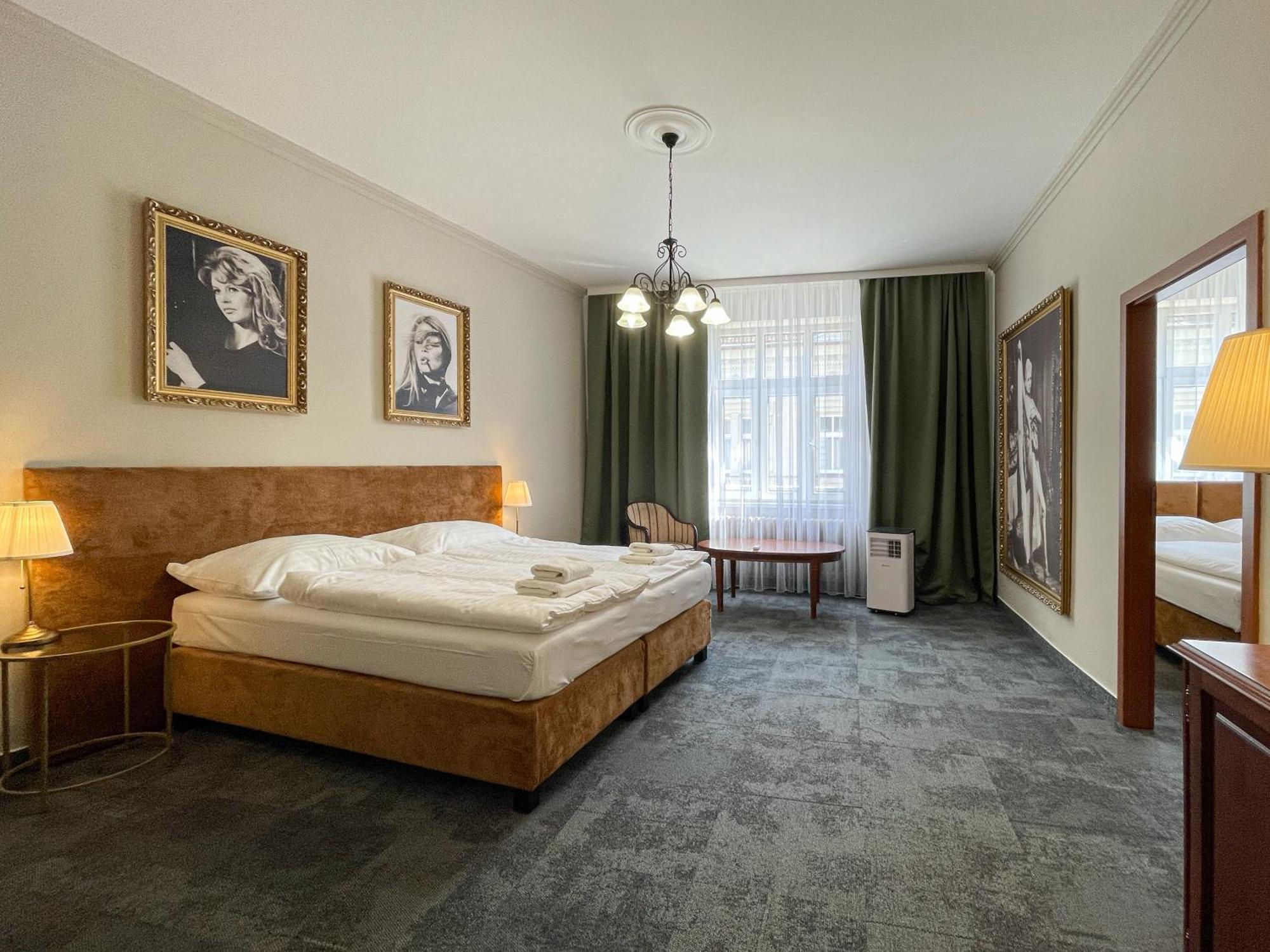 Hotel Reverie - Dependance, Check-In At Metropolitan Star Bratislava Extérieur photo